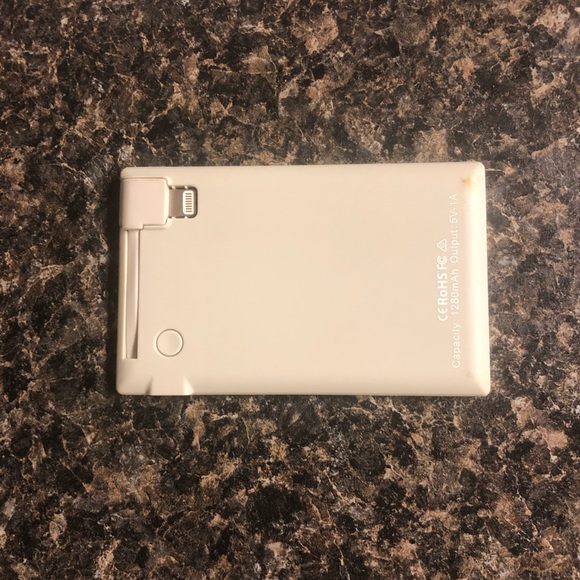 Dubleup Credit Card Size Power Bank Silver iPhone Lightning NIP Powerbank - Picture 3 of 8